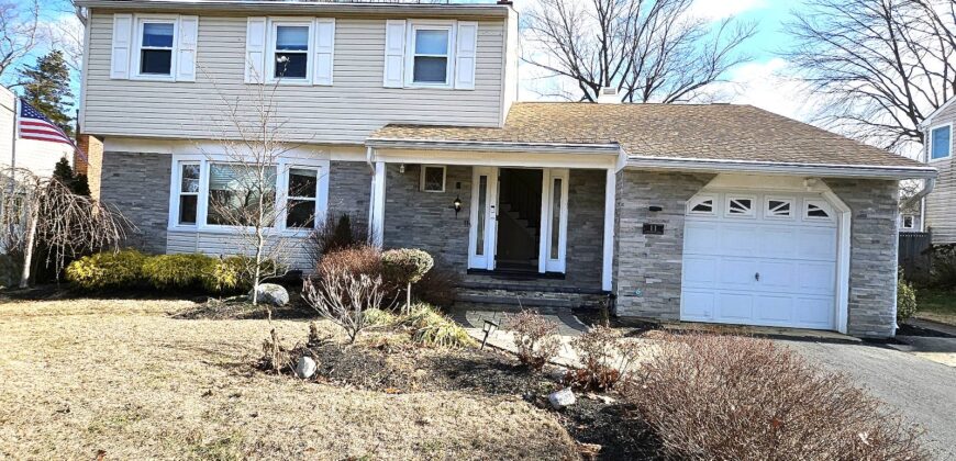 11 Strathmore Ct, Cherry Hill